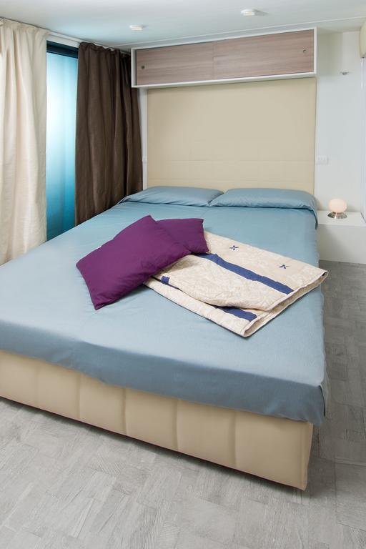 Holiday Mobile Homes Park Riviera カリガドル 部屋 写真