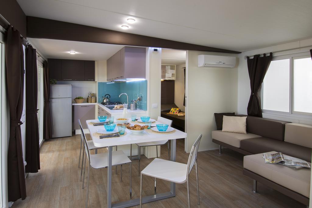 Holiday Mobile Homes Park Riviera カリガドル 部屋 写真
